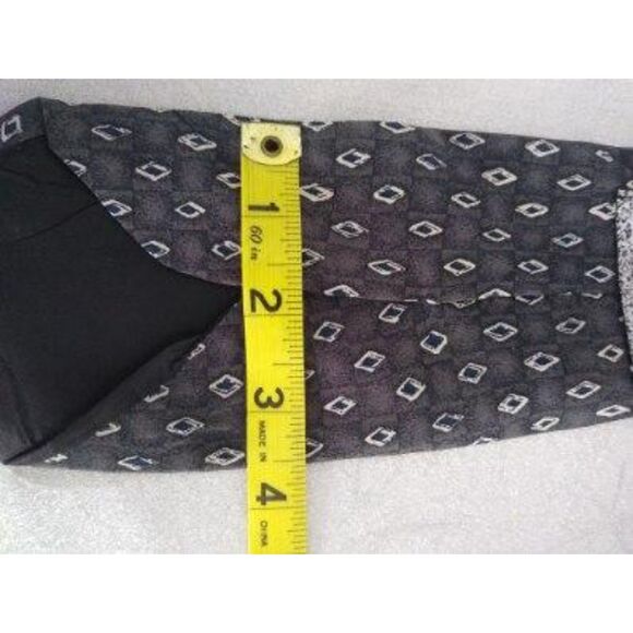 COMO COLLECTION Dark Gray with Tan Diamond Print Necktie Woven Tie - Picture 4 of 5
